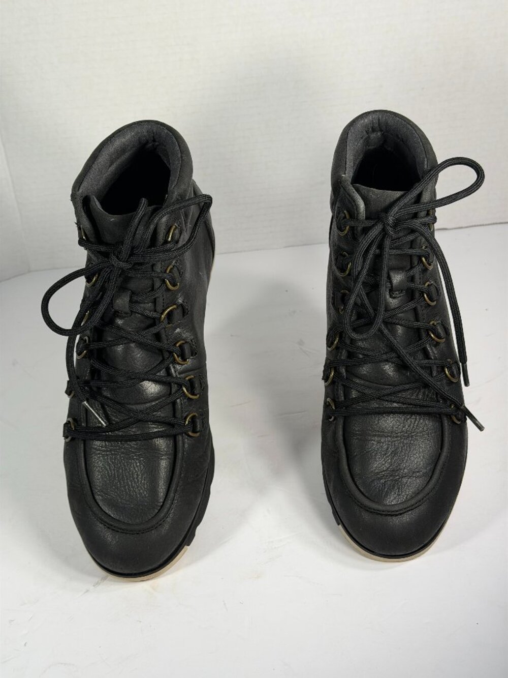 WOMEN'S SIZE 9 BLACK LEATHER BOOTS BY SOREL